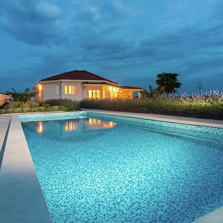 Modern With Swimming Pool In Sukosan *