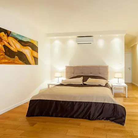 Modern With Swimming Pool In Sukosan Debeljak